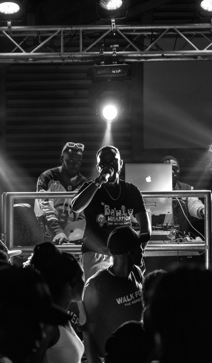 febrice_mc's tweet photo. Every great accomplishment starts with a dreamer who had the audacity to believe that their dreams were worth pursuing. Be that dreamer.
#Hypeman #Uganda #Mcees @kenjismojo #partywrightevents #Revolutionofitsown #tukigaleinjinja https://t.co/Sp7xLH1KYq