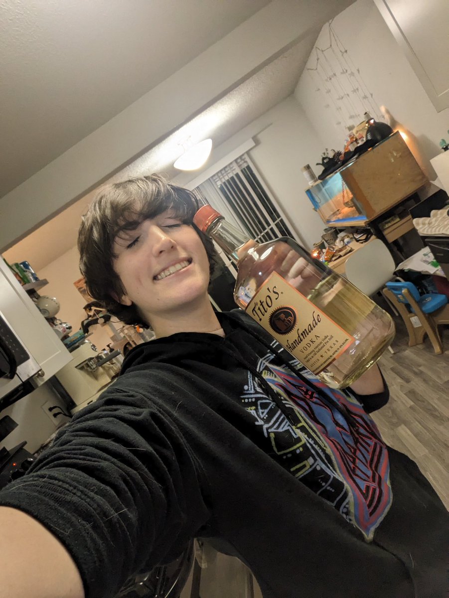 lilenbyalien's tweet photo. Lmao @ me 
.....
....
...
..
idiot https://t.co/wz88VX1wct