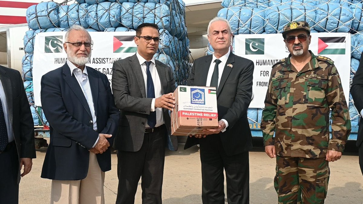 PakistanFauj's tweet photo. Pakistan dispatches the sixth batch of relief goods to Gaza

#Pakistan continues its efforts to deliver relief good to the oppressed Muslim brethern in #Gaza, #Palestine 

In a special flight from Karachi Airport, Pakistan has sent 6th consignment of relief supplies for Palestine. 

The departure ceremony was attended by Palestine's Ambassador to Pakistan, NDMA (National Disaster Management Authority), officials from the Ministry of Foreign Affairs, and military officers.

The special flight carrying relief supplies will land in the city of El Arish, Egypt, where designated Pakistani diplomats will receive the aid, and then, aid would be transported to Gaza for distribution.

The relief consignment, weighing 100 tons, includes 30 tons of tents and blankets for the winter season and 70 tons of medical supplies and food items.

It is pertinent to mention that Pakistan, to date, has dispatched a total of 230 tons of relief goods for the affected people of Gaza through five flights. The relief supplies consisted of special tents, blankets, surgical equipment, medicines, and food packs for the distressed people of Gaza.

In these challenging times, Pakistan stands in solidarity with its Palestinian brothers and sisters and will continue to support them.