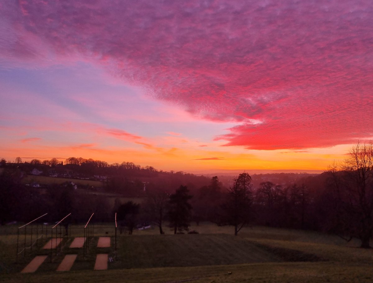 Mount_Kelly's tweet photo. Stunning skies over the Prep at sunset last week. #mountkellyboarding #boardingschool #boardingschoollife #prepboarding https://t.co/jucIcjQfpr
