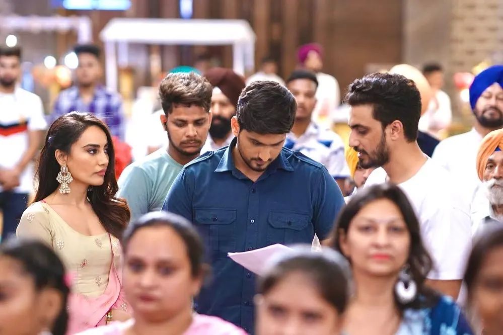 3 days to go #Khadari ✨️.

#SurbhiJyoti #GurnamBhullar