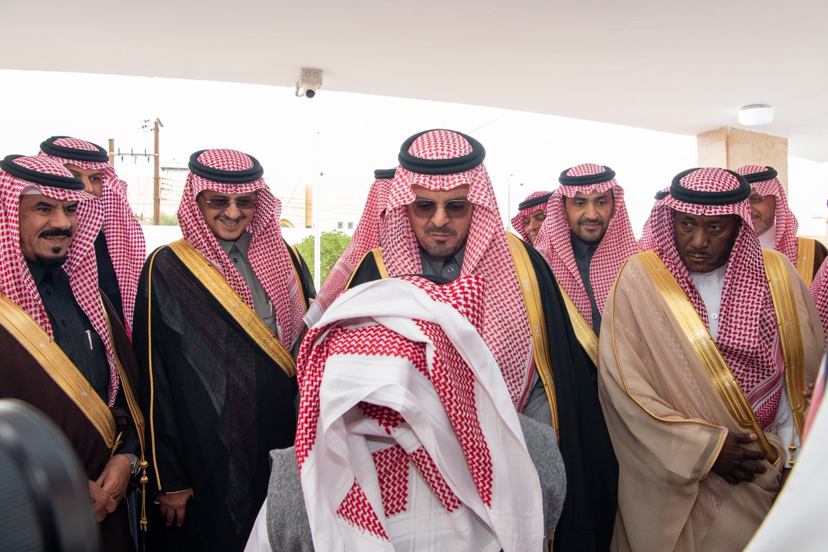 makkahregion's tweet photo. ضمن جولته التفقدية على محافظات المنطقة..
نائب أمير منطقة مكة
الأمير سعود بن مشعل بن عبدالعزيز
يصل محافظة #تربة

#جولات_سعود_بن_مشعل_��ن_عبدالعزيز https://t.co/7D5Y6AbRGm
