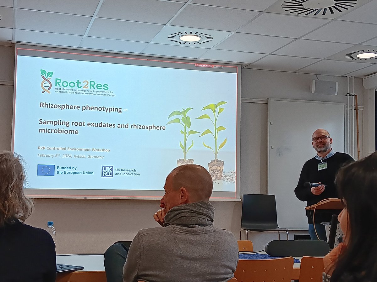 @PlantEcoHutton @Root2Res from our (@BreedMicro) sister EU Horizon project presenting methods updates for #roots #rhizosphere sampling #rootphenotyping @fz_juelich @IBG2Plant root phenotyping workshop