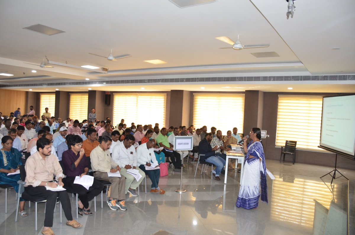 grama panchayat special officers training program conducted in the presence dist. collector and additional collector madam @AcSiddipet @Collector_SDPT @PonnamLoksabha @seethakkaMLA