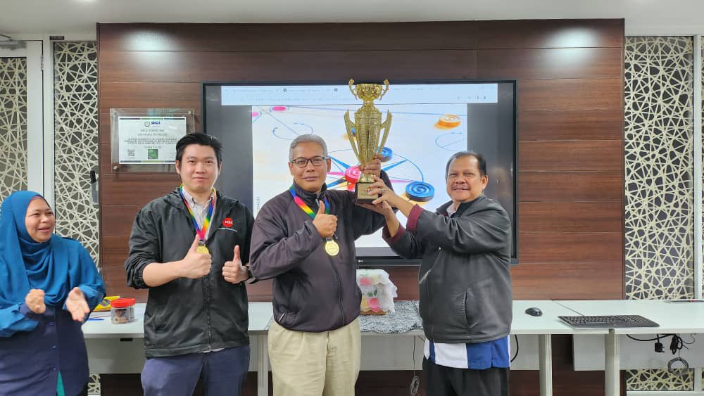 btm_cdpk's tweet photo. Alhamdulillah hampir 3 minggu dengan manfaafkan waktu rehat Kejohanan Carrom Anjuran Kelab Sukan &amp; Rekreasi BTM telah berakhir dengan jayanya. Tahniah buat semua pemenang. https://t.co/cenx2qqy8j