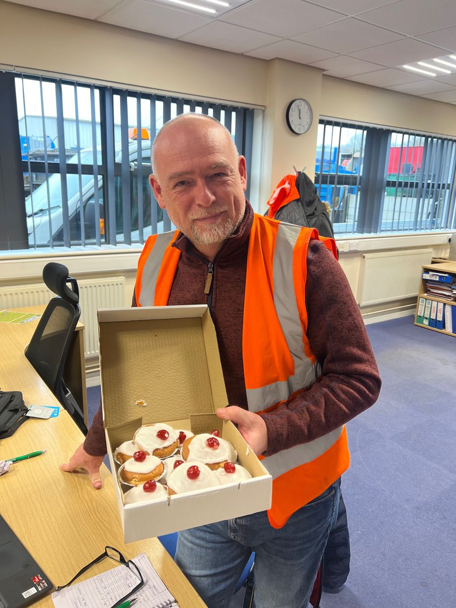 Pakawaste's tweet photo. welcome to the Pakawaste Ltd Family - Darryl Sumner our new Service Manager for PAKAWASTE ENGINEERING SERVICES LIMITED and Paul (Jock) Fenner as our new Group Technical Manager for both Pakawaste Ltd and PAKAWASTE ENGINEERING SERVICES LIMITED https://t.co/hN0PXad9WL