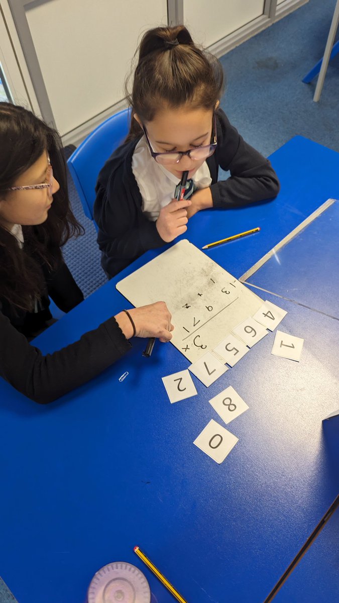 SHPSYear6's tweet photo. Year 6 are working really hard this morning investigating a complicated maths problem. Lots of discussions are being had and plenty of reasoning...we are really challenging ourselves! #TeamSomers https://t.co/kt8tOewhs1
