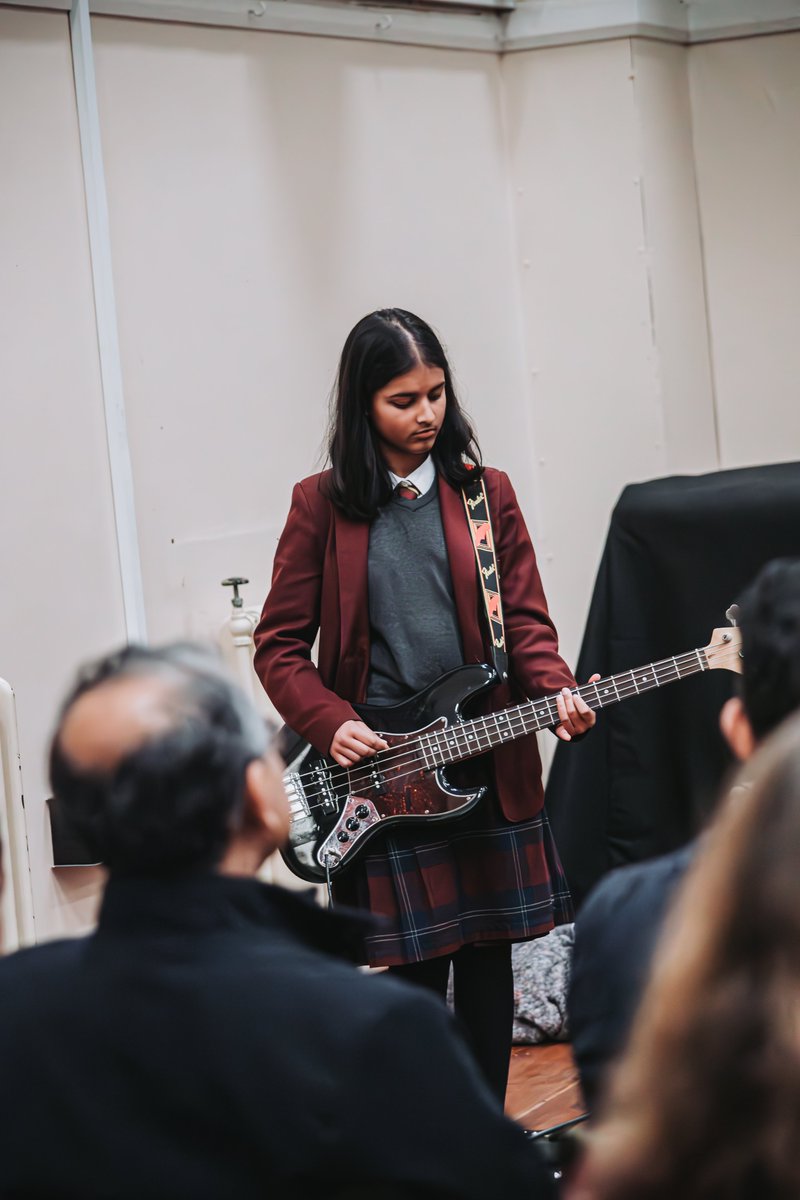 TheCryptSchool's tweet photo. A group of our talented Y9 musicians put on their own beautiful concert, featuring a range of styles, from rock and jazz to Classical and pop. The students demonstrated real enthusiasm and joy as they performed on their instruments! Well done to everyone. #CryptMusic #CryptYr9 https://t.co/oIAZjTWnbN