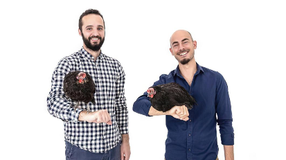 CellnexFndn's tweet photo. 🗣️Hablamos con #Voluta, startup que pasó por #CellnexBridge y que se enfrenta a la brecha digital en el medio rural, la desconexión con la naturaleza y la despoblación rural.

Su co-fundador y CEO, Áxel Pena, nos cuenta porqué son importantes estos retos 👉https://t.co/trWsxrrTAW https://t.co/ZXd5sTMNkn