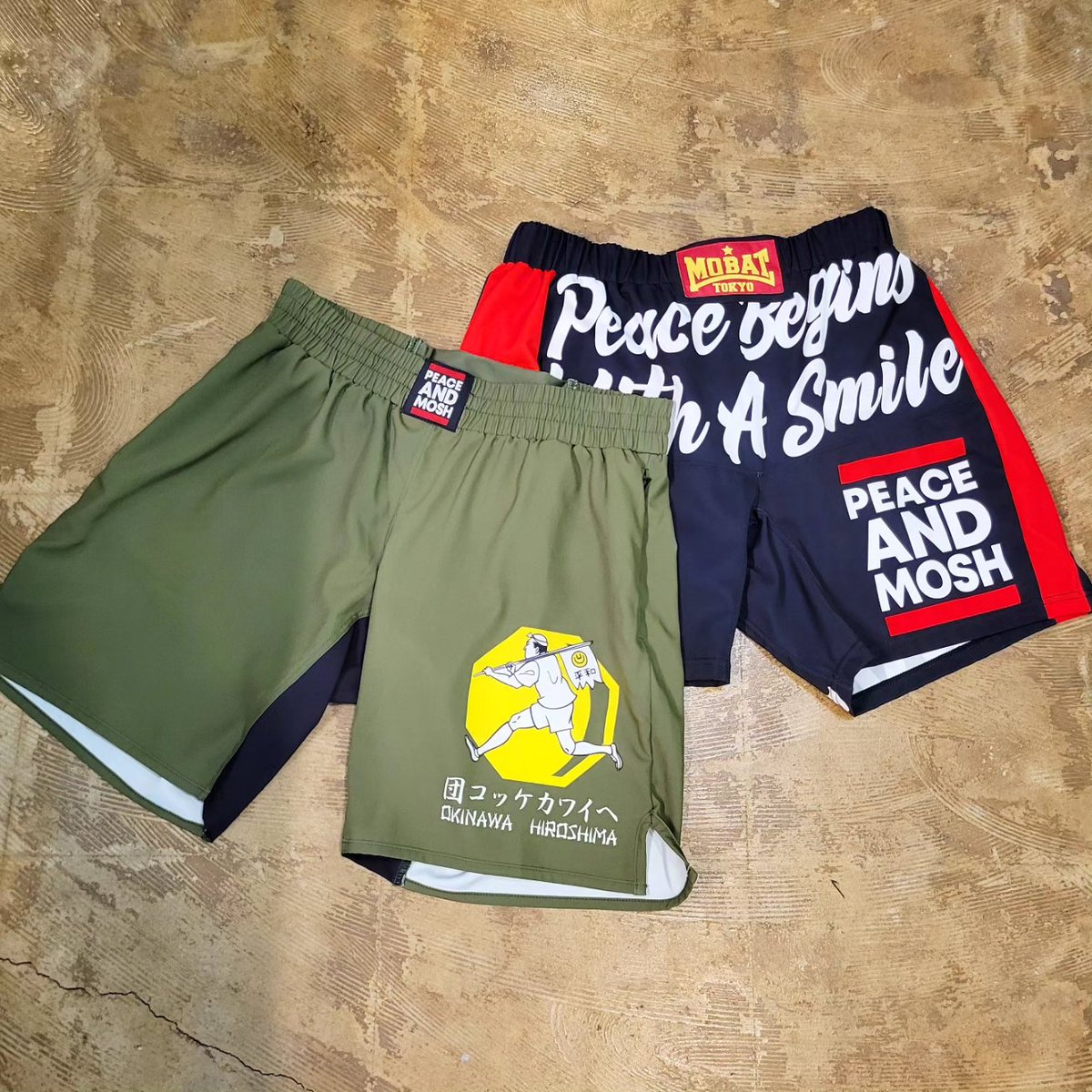 peace_mosh's tweet photo. こんばんは!
当店では機能性もデザインも良しのオリジナルのウェアを取り扱っております🙋🏻♂️
・EVERGROUND×PEACE&MOSH RUNNING PANTS
・PEACE&MOSH RUNNING MOSH PANTS
ぜひcheckしてみてください🙋🏻♀️
WEB SHOP URL↓↓
https://t.co/7NFvCpgfwy
#peace_and_mosh #mobstyles
#runningstation https://t.co/dan3HisHOB
