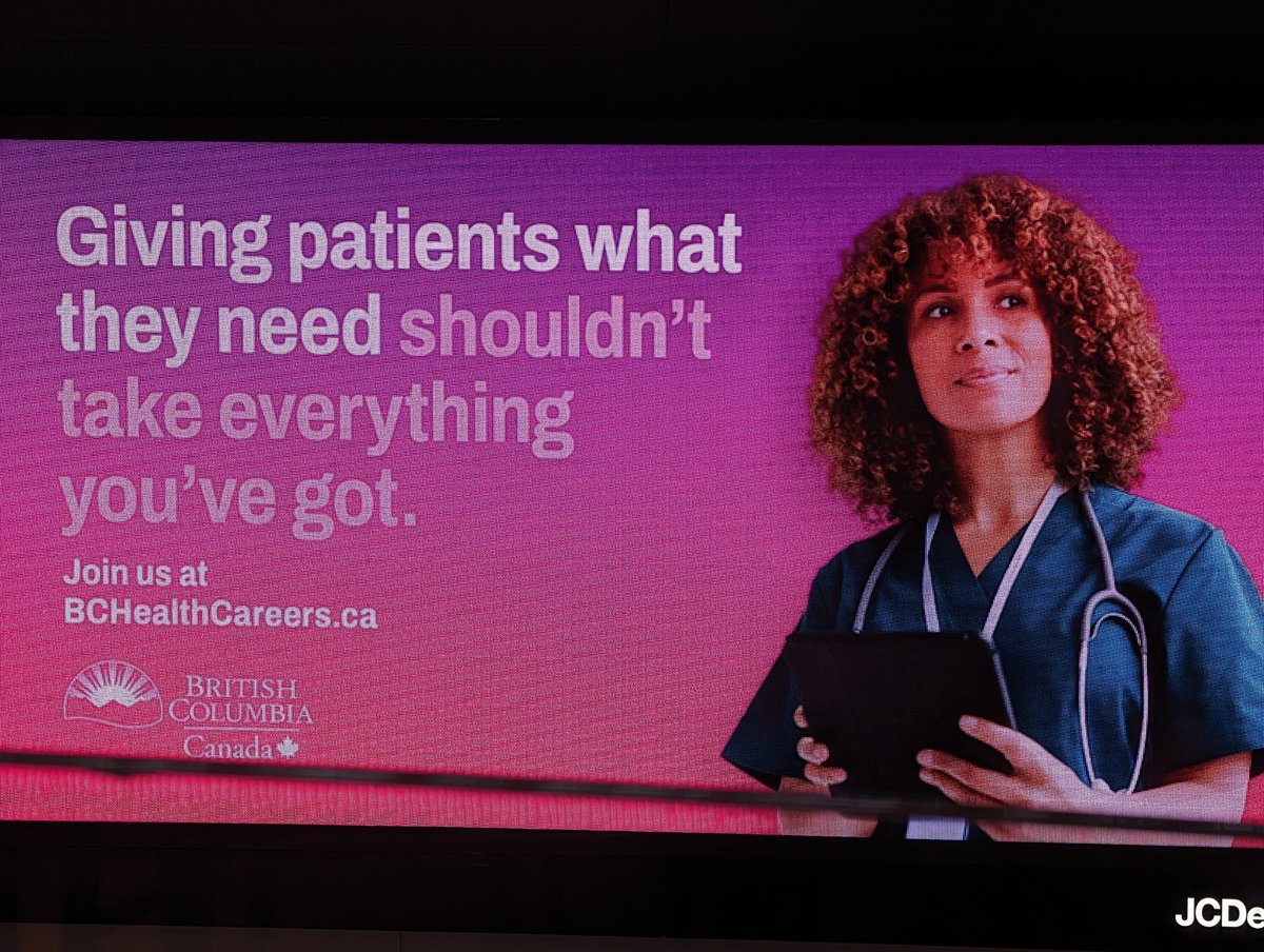 Dr_Done_'s tweet image. The world is watching how @RishiSunak  &amp;amp; @VictoriaAtkins are treating UK healthcare workers

And the world is doing a great job poaching us under their noses, offering us adequate compensation for the years of our lives we give up

Spotted in Waterloo Station, London.