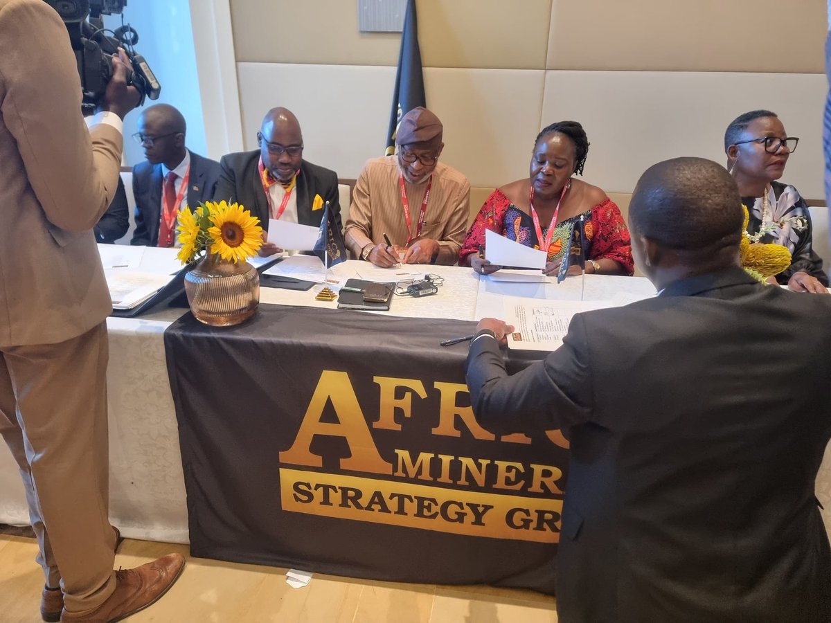 AlakeDele's tweet photo. I am pleased to share that Nigeria broke new grounds in the global mining industry on Monday, as I was unanimously elected the pioneer chairman of the Africa Minerals Strategy Group. 

During the signing of the resolution at the 30th edition of Investing in Africa Indaba in Cape Town, South Africa, I emphasized the need for African leaders to unite and maximize the benefits from the continent's mineral resources.

 I stressed the importance of speaking with one voice on value addition in the mining sector and emphasized the need to ensure that Africa's mineral resources are utilized effectively. 

This initiative follows the rallying of African Ministers of Solid Minerals/Mineral Resources on the sidelines of the Future Minerals Forum in Riyadh, Saudi Arabia, where Nigeria and Uganda championed the importance of value addition in the mining sector to boost African economies.