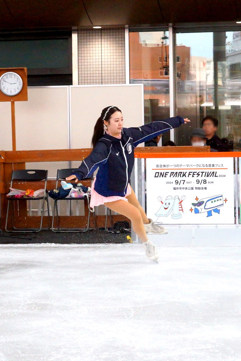 suwe_zo's tweet image. 2月3日に #ハピリンク で行われた #関西大学アイススケート部 のスペシャルアイススケートショーの画像、続きです
 #久保智聖 選手
何度説明されても6種類のジャンプが全然わからぬ…w