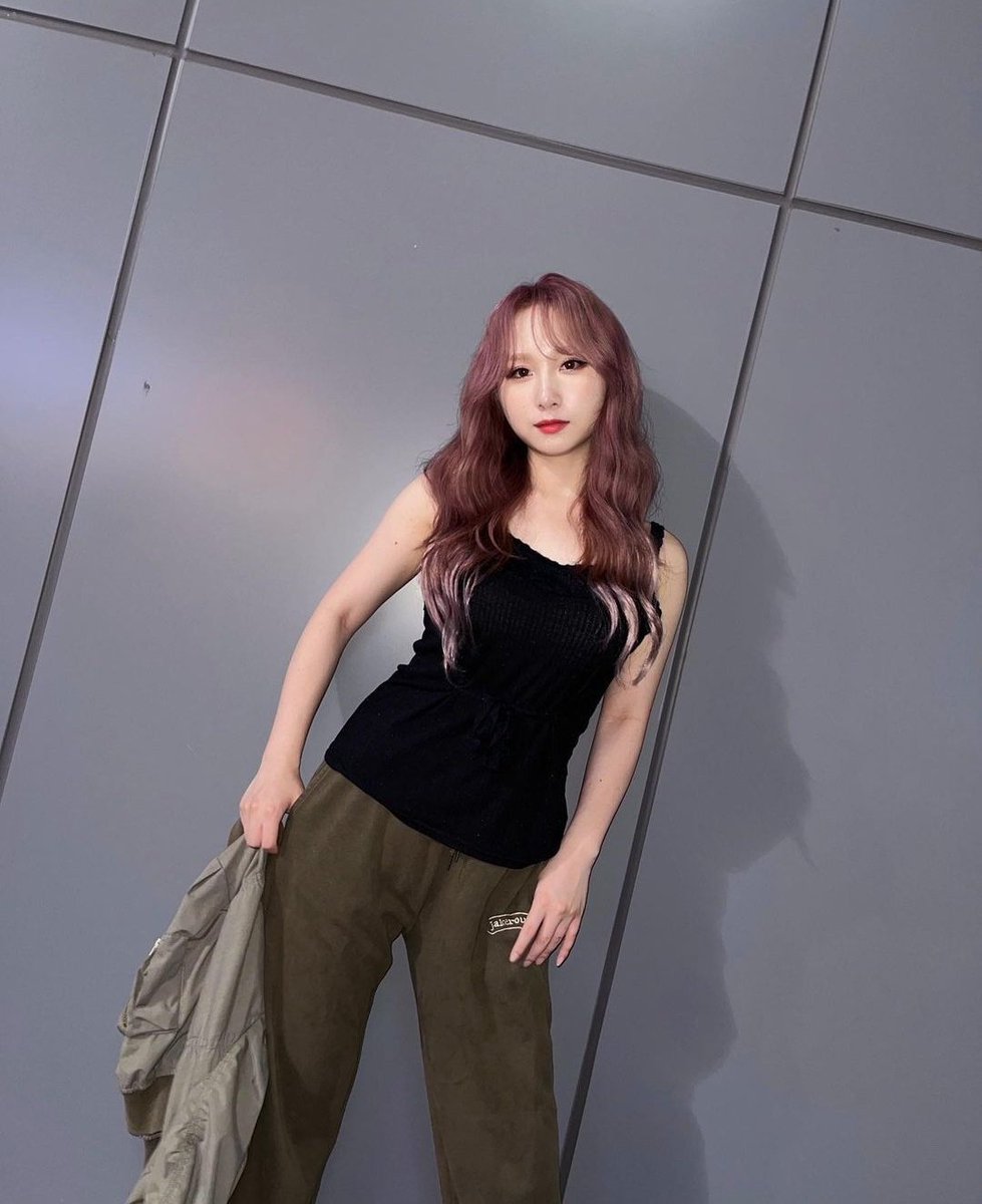 Rcpcfashion's tweet photo. Juri
220820 official_rcpc_ Instagram Update
#RocketPunch #로켓펀치 #ロケットパンチ #RCPC #TakahashiJuri #Juri #JuriRocketPunch #로켓펀치쥬리 #쥬리 #타카하시쥬리 #ジュリ #RCPCfashion_Juri #Chiquita #YellowPunch https://t.co/5EkW5PnjzY