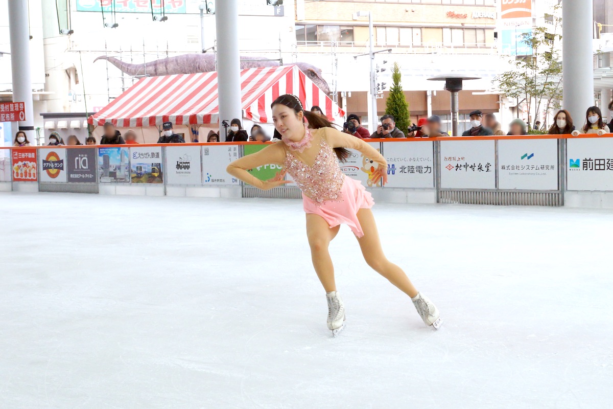 suwe_zo's tweet image. 2月3日に #ハピリンク で行われた #関西大学アイススケート部 のスペシャルアイススケートショーの画像、続きです
 #久保智聖 選手
何度説明されても6種類のジャンプが全然わからぬ…w