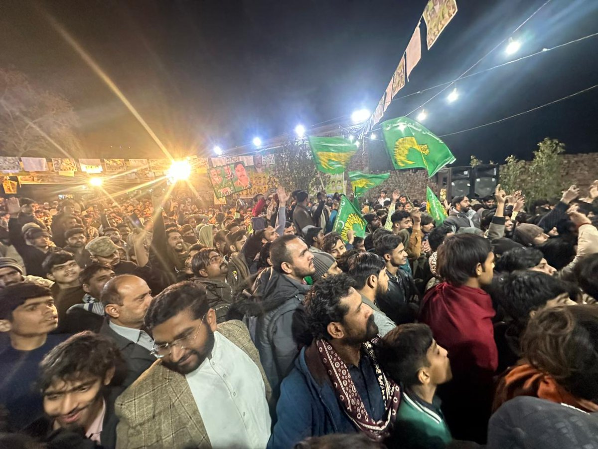 لدھیوالہ وڑائچ میں کی عوام نے میاں نواز شریف کے حق میں فیصلہ دے دیا 
شکریہ لدھیوالہ وڑائچ 

#PP70