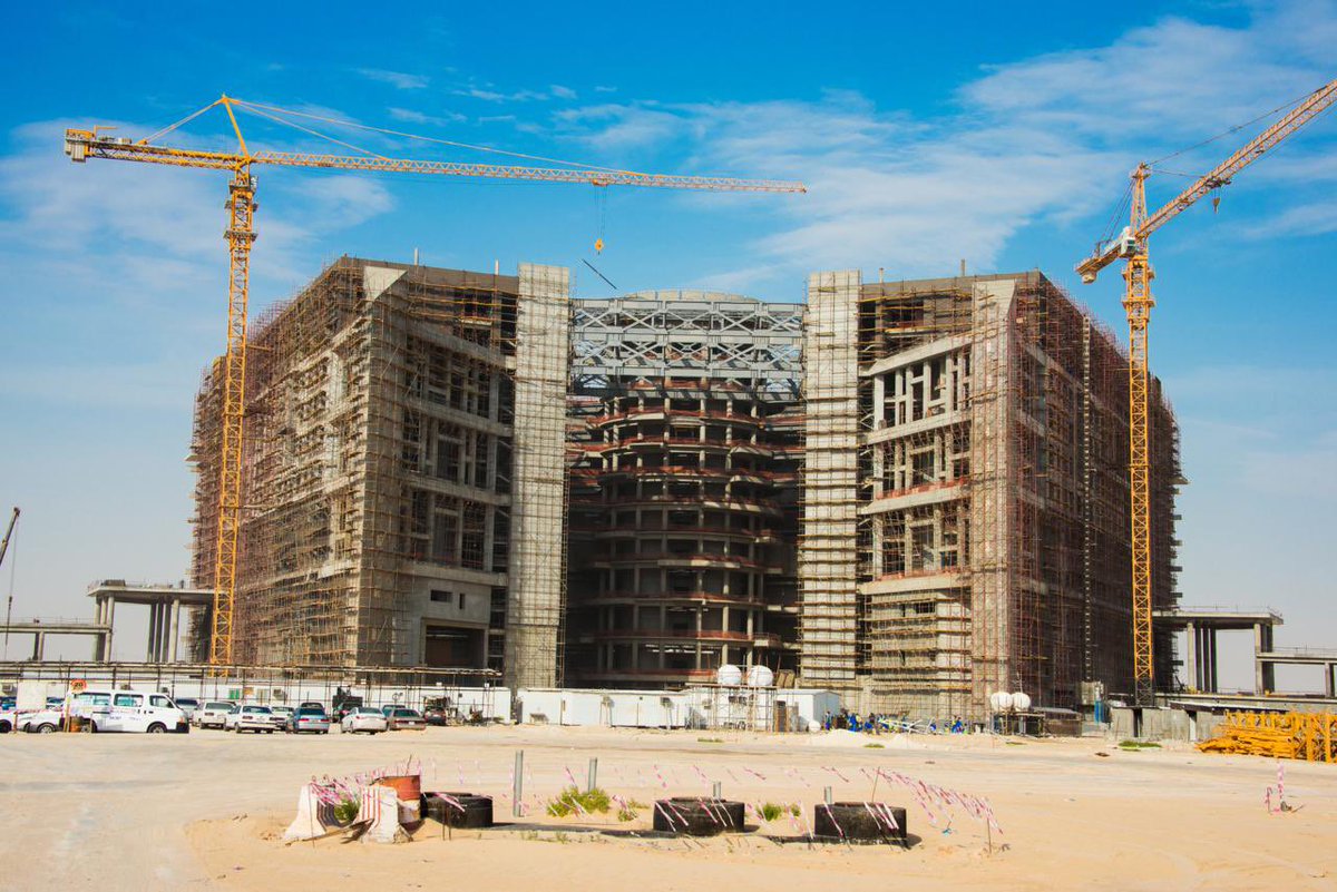 KFUniversity's tweet photo. رئيس #جامعة_الملك_فيصل المكلف الدكتور مهنا بن عبدالله الدلامي يعقد اجتماعاً مع المدير التنفيذي لتجمع الأحساء الصحي الدكتور خالد بن محمد الملا لإعداد بنود اتفاقية التعاون لاستكمال بناء مستشفى جامعة الملك فيصل التعليمي وتشغيله بشكل عاجل وفق أعلى المعايير المهنية الطبية العالمية. https://t.co/hZYagkN3ZQ
