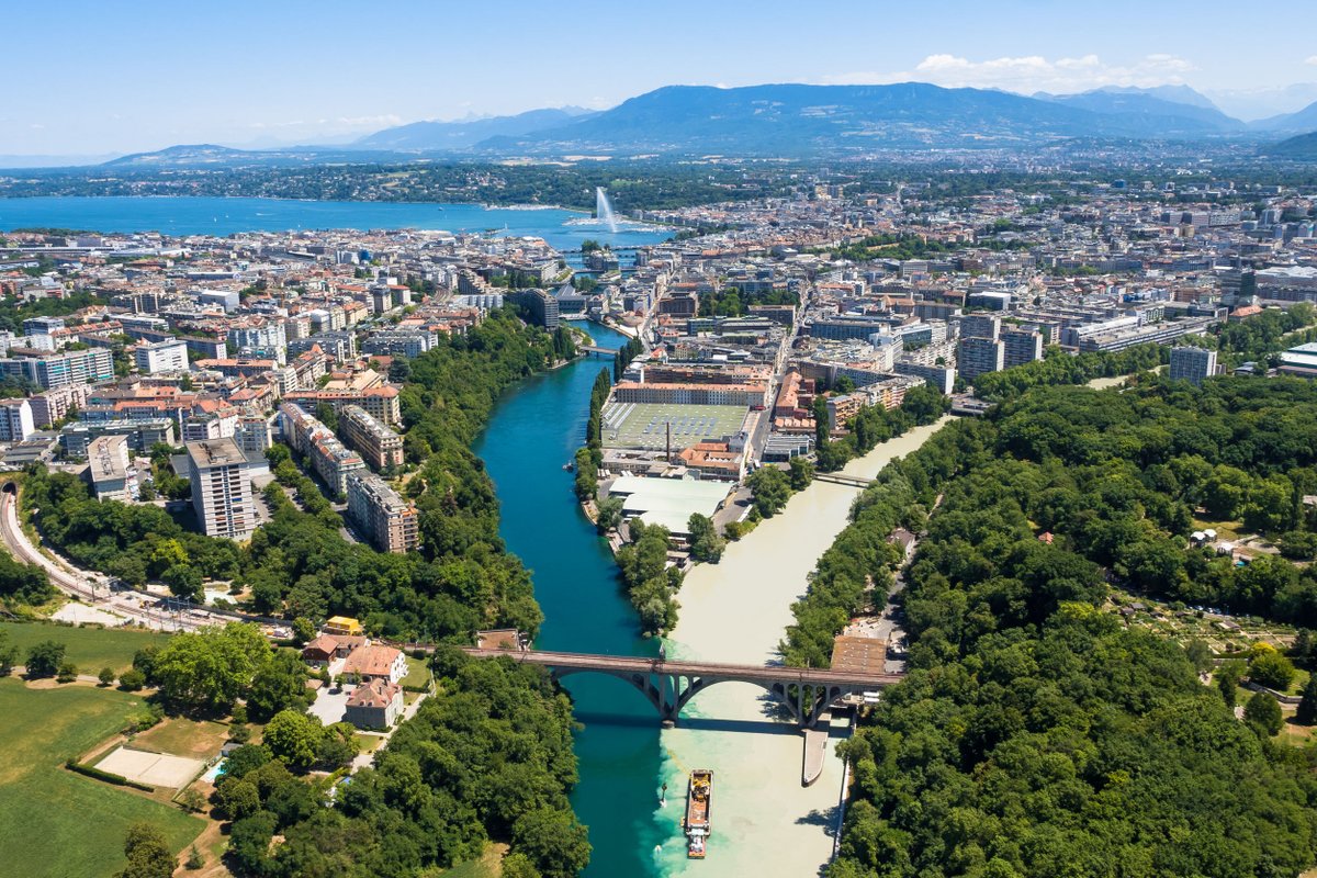 🇪🇺The ELENA facility, our joint EIB-@EU_Commission initiative, will finance the studies for energy renovation of 30 residential buildings and the installation of photovoltaic panels in municipalities in the canton of Geneva🇨🇭, aiming to achieve energy class B at a minimum.