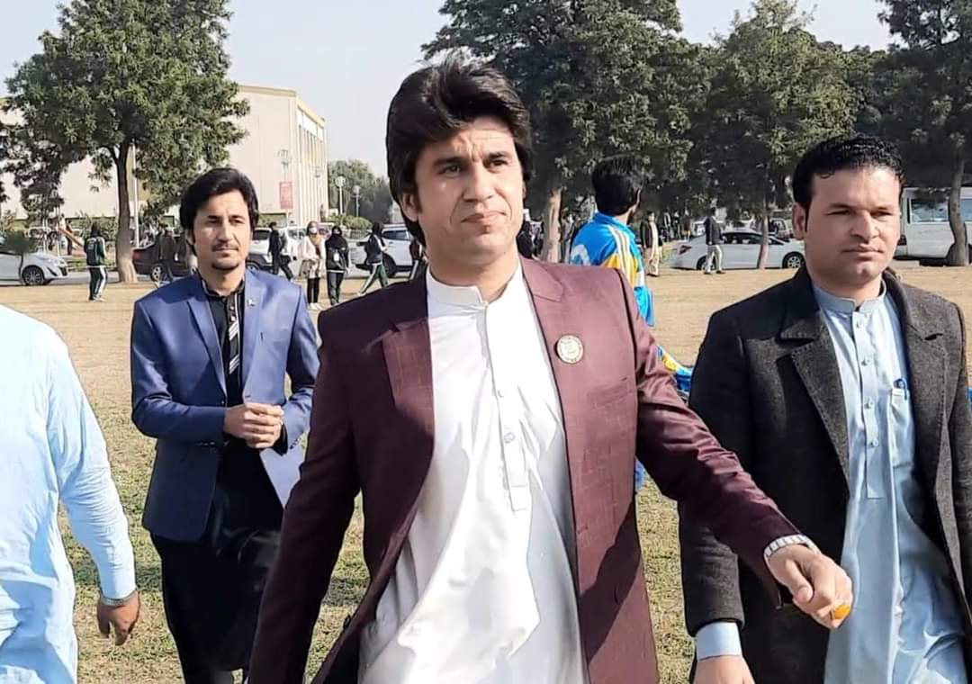 TausifSafi7's tweet photo. 7th day without @RehanZeb21 but no FIR registered against the culprits.
#JusticeForRehanZebShaheed
#ووٹ_ڈالو_خان_نکالو https://t.co/7Dm10NnTp7
