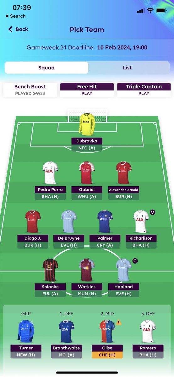 #FPLCommunity 

How would you plan the next few game weeks with doubles and blanks with this team? Got free hit, triple captain &amp; wildcard still available.