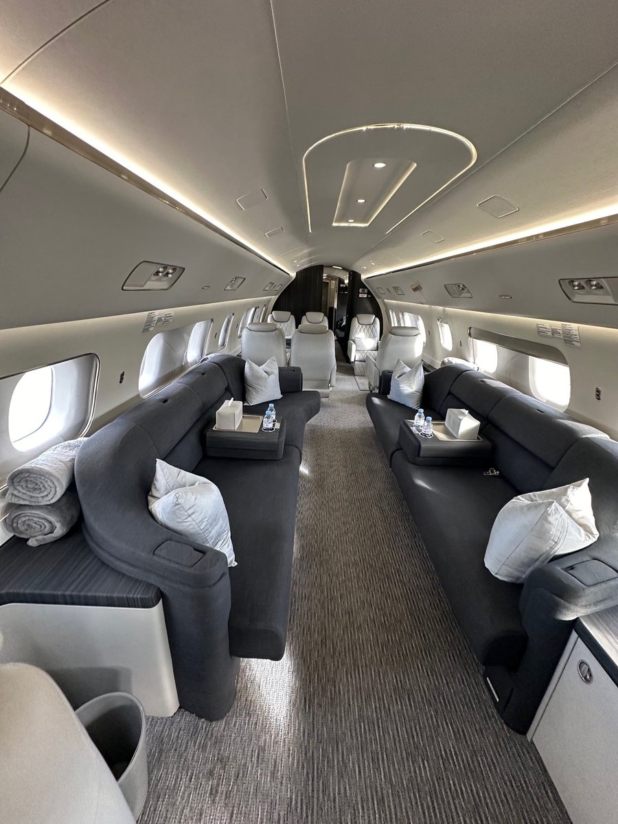 dBBAviation's tweet photo. The Embraer Lineage 1000 on stand in Chambery ahead of our charter to London. This is a fantastic solution for up to 19 passengers.

Get in touch today for your next private jet charter.

E. charlie@dbbaviation.com
O. +44 (0) 203 960 0123

#embraer #luxury #travel #pilot https://t.co/dtPcslevHl