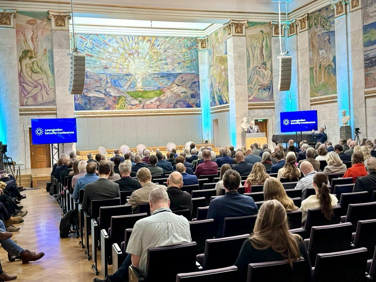 Great to be @Atlantkomite #LeangkollenSecurity Conference in Oslo 🇳🇴 to speak about #NATO in a new era of #collectivedefence. Prevention of war is a whole-of-society event. By preparing, we ramp up @NATO's resilience & deterrence. Our Alliance is a shield against aggression.