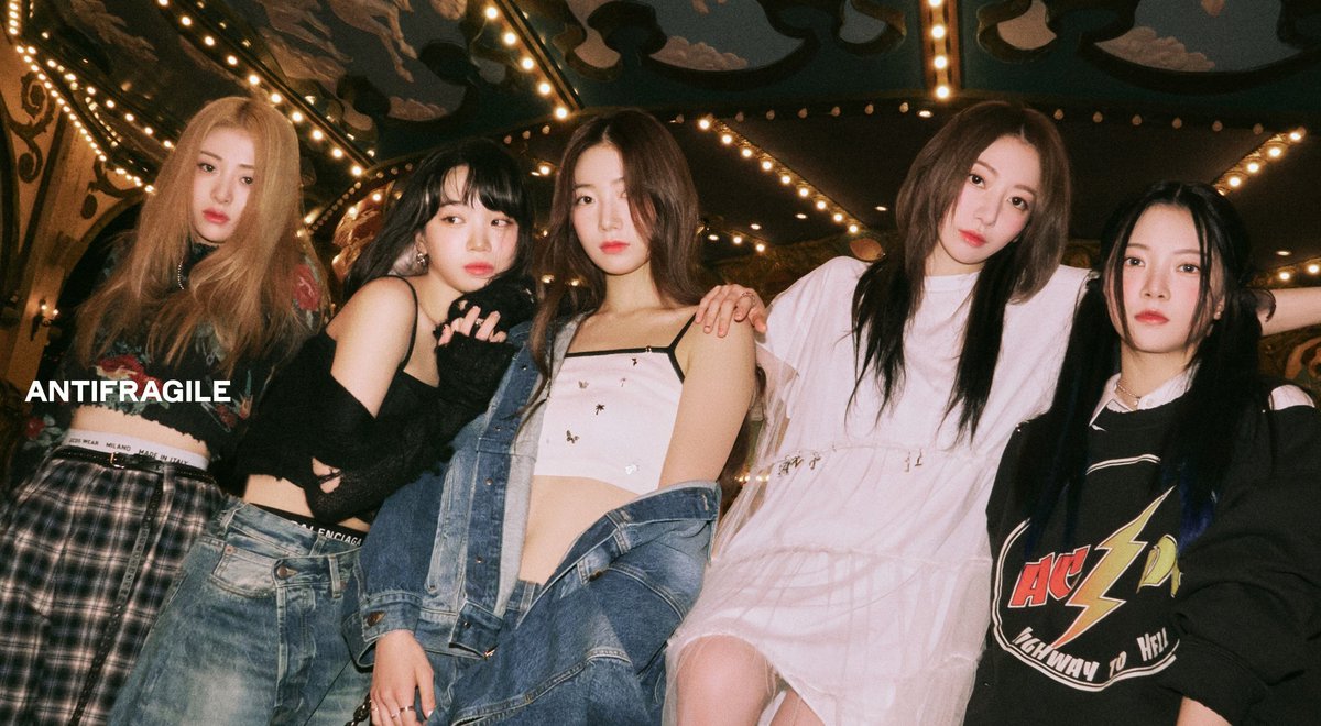 lssfm_news's tweet photo. 'ANTIFRAGILE' has officially surpassed 400 MILLION streams on Spotify! 🎉💗

— This marks their 1st song to do so!

#LE_SSERAFIM #르세라핌 https://t.co/Aj71PMgLuD