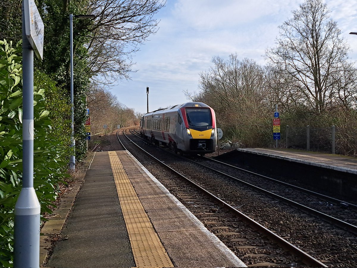 danthetrainman's tweet image. Nice Monday morning at Westerfield making the most of the sunshine. #ukrailscene #class755 #greateranglia #westerfield #photography