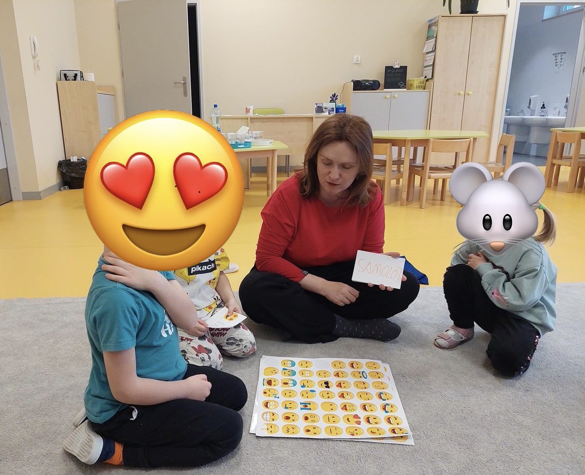 BarbaraKonat's tweet photo. Wczoraj odwiedziłam przedszkole i opowiadałam o zawodzie naukowczyni https://t.co/6T9NbNFRqZ