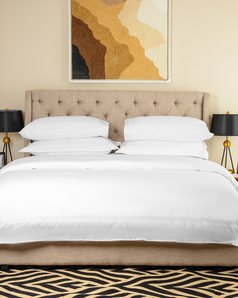 LsaHomeco's tweet image. A timeless and elegant white 6pc set.
You can never go wrong with choosing this piece, embroidered to perfection😍

Currently available to shop in store and online.

#Lsahome #whitesheetset #6pc #sheetset #valentinegiftideas #giftsforhim #giftsforher