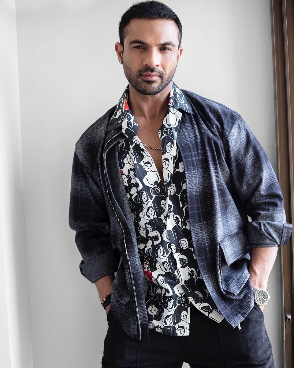 Styled by: <a href="/haaute/">pft</a> 
Flannel Jacket &amp; Pants: @hophead.apparel
Shirt: <a href="/in/">📢🙋‍♂️Concerned</a>.casuals
Photographer: @nishanttiwariphotography
Asst: Photographer: @zubairkhan12396 

#AllahTeraShukarHai🙏