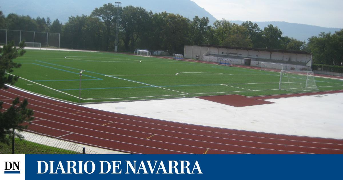 DiariodeNavarra's tweet photo. Denuncian grabaciones en el vestuario al equipo femenino de fútbol de Alsasua https://t.co/uPCvnssJ3C https://t.co/OKZTHxyxDf