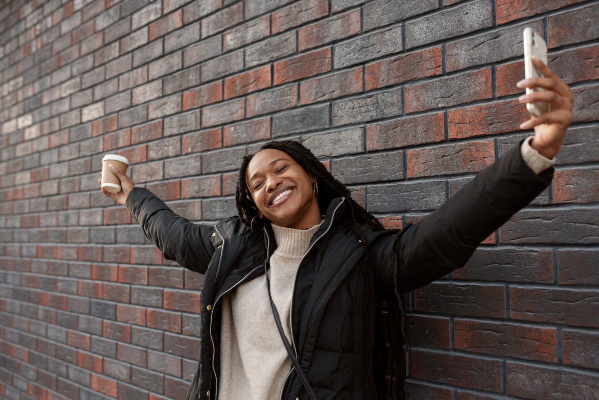 obaademiju's tweet image. #Lesson4 #EmotionalIntelligence  

In the last lesson, I mentioned the 4 key components of EI, two of which focus on you as a person, (Intrapersonal):

1. Self-awareness
2. Self-management

Well take a brief look at self awareness.