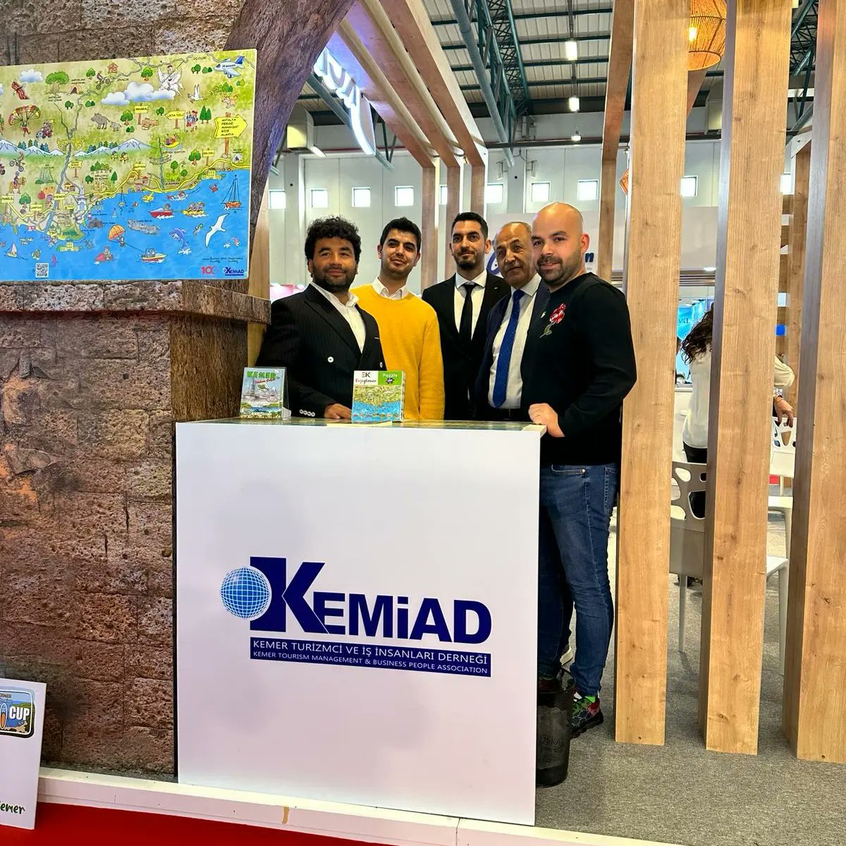 Kemiad07's tweet photo. EMİTT Fuarı başladı, KEMİAD olarak Kemer Belediyesi standında yerimizi aldık. Bölgemize ilk anlardan itibaren ilgi yoğun. https://t.co/EIiJXJEL02