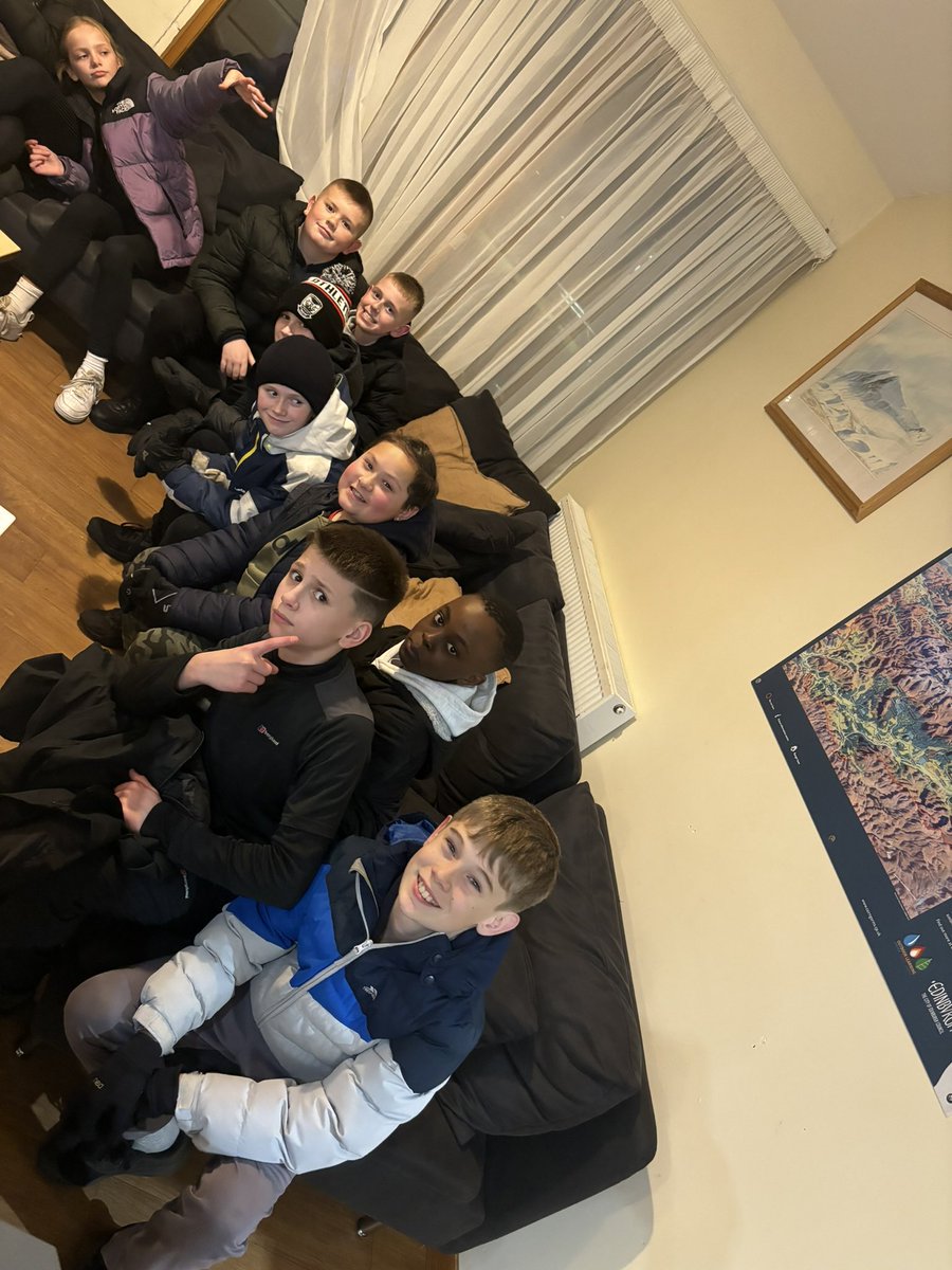 StNiniansRCPS's tweet photo. All arrived at Lagganlia!! https://t.co/qsx2STLyXB