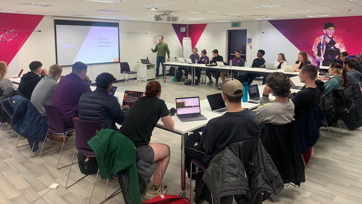 An early morning start didn't stop a packed room today for an advanced scripting workshop with <a href="/HudlAnalysis/">Hudl Analysis</a> with our volunteer and placement analysts 🤓 📊

#LboroPA