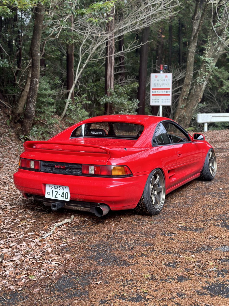 ___k_a_n_t_a___'s tweet photo. MR2欲しい人いませんかー
ホイールは4枚目のやつに変えるけど。
90万！！
 #車売ります https://t.co/XbC56bU388