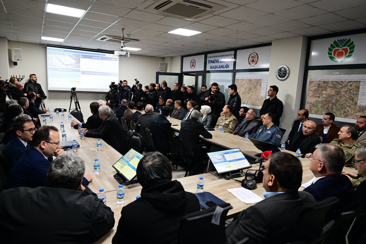 maginderorg's tweet photo. Valiliğimizin saat 04.17'de gerçekleştirdiği 6 Şubat 1.yıldönümü Anma Programına katılım sağladık, akabinde canlı yayın programına katıldık.
@SalihKarademirs
@Malatyavuslat_
@ertvcomtr
@TCMalatyaV
#6şubat #deprem #11il #yaralarımızısaracağız #asrınfelaketi https://t.co/z6lXgVSlmM