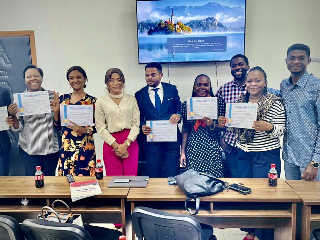 MYKEYSUCCESS1's tweet photo. C’est avec grand plaisir 🤗que nous avons finalement clôturé 👌notre formation professionnelle 💼sur LA COMPTABILITÉ GÉNÉRALE qui a d’une longue durée d’apprentissage et de partage. 

Un grand merci 🙏 à tous les participants car cela n’aurait pas eu lieu sans eux.🤩 https://t.co/ERa28dqN1R