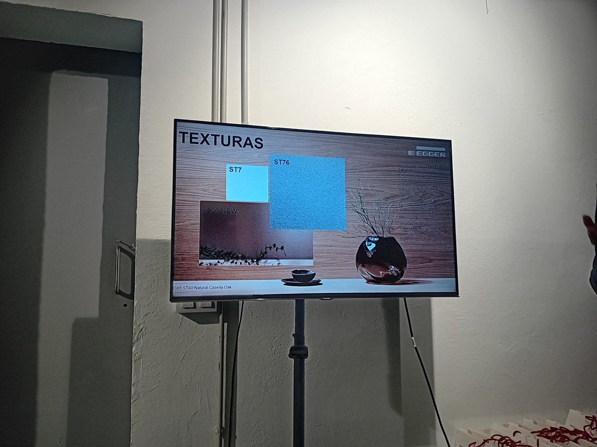 proarquitectur's tweet photo. Hoy acudimos al vento organizado por EGGER en el se han dado a conocer su nueva Colección & Servicios EGGER 24+ y las últimas tendencias, innovaciones y soluciones
#Proarquitectura #BuildingRevolution #Sostenibilidad #Arquitectura #arquitecto #construcción #materialesconstrucción https://t.co/yY2VDOymZd