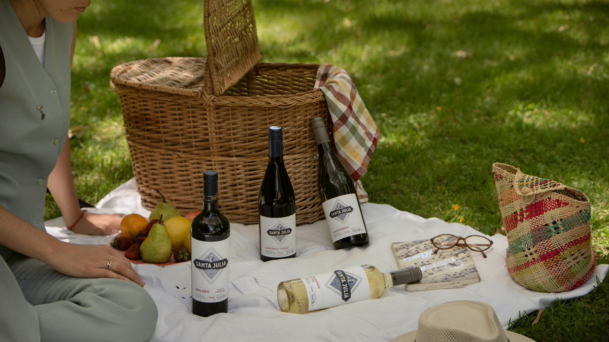 La temporada de picnics continúa en Casa del Visitante. Te esperamos en los jardines con sabores y vinos únicos.