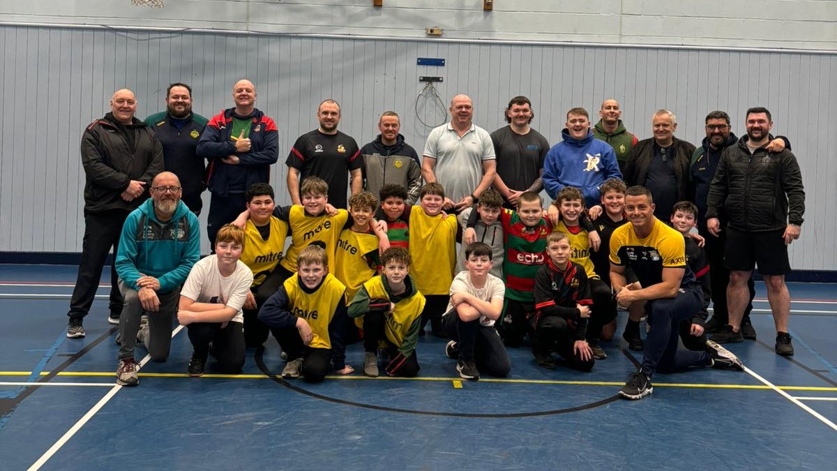 RugbyLeeds's tweet photo. Another successful coach development evening led by the Foundation🙌 

Community club coaches delved into RTP coaching moderation, gearing up for the Boys Y10 &amp; 11 programme💪

🚗 Across the M62, 13 coaches joined our Tackle Safe Workshop, with help from the @WaterheadARLFC U12s! https://t.co/WVS5N9nupA