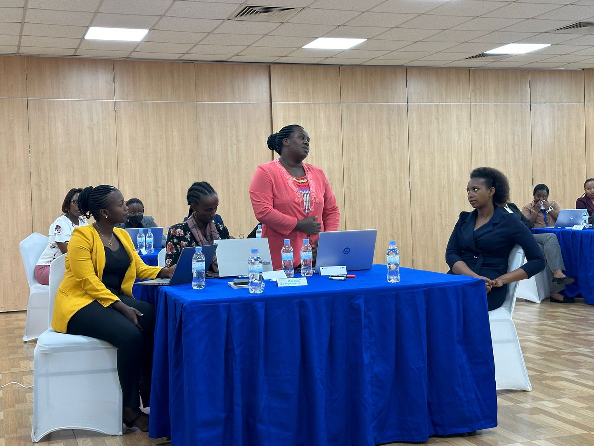 UK in Rwanda 🇬🇧🇷🇼🇧🇮 (@ukinrwanda) on Twitter photo This week <a href="/AnnaWilsonFCDO/">Anna Wilson</a> and @Yusuf_Murangwa spoke about #WomenintoLeadership at @StatisticsRW.
They said effective leadership is about self-awareness & taking others with them along their journey.
Proud that <a href="/ONS/">Office for National Statistics (ONS)</a> & partners are supporting #Rwanda's citizens! 🇬🇧🤝🇷🇼 This week <a href="/AnnaWilsonFCDO/">Anna Wilson</a> and @Yusuf_Murangwa spoke about #WomenintoLeadership at @StatisticsRW.
They said effective leadership is about self-awareness & taking others with them along their journey.
Proud that <a href="/ONS/">Office for National Statistics (ONS)</a> & partners are supporting #Rwanda's citizens! 🇬🇧🤝🇷🇼