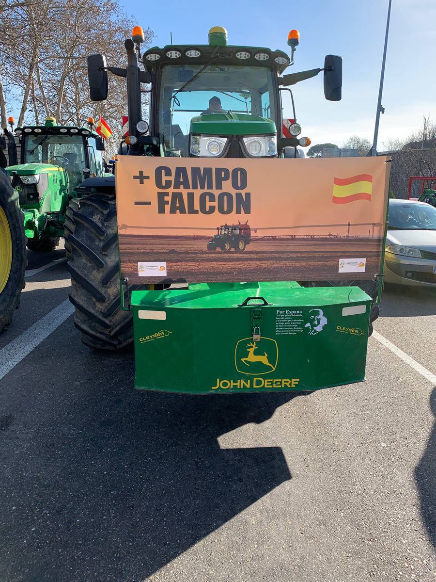 herqles_es's tweet photo. 🇪🇸 | Uno de los mensajes que se pueden ver en los tractores de los agricultores salmantinos. https://t.co/dDUr6LQi7M