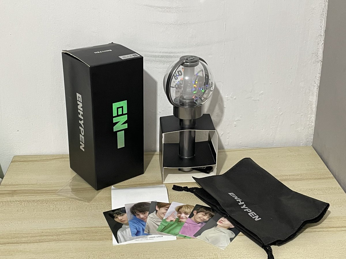 jayztiddie's tweet photo. wts lfb enhypen ph

engene bong ~ enhypen lightstick https://t.co/72aYKh2pIj