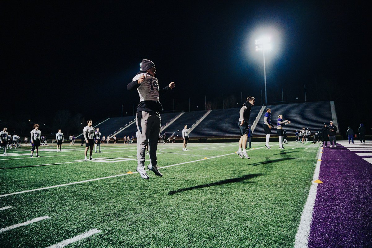 RISE ABOVE 📈

#FUAllTheTime I #EliteIsTheStandard