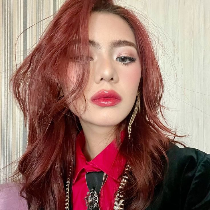 wintymin's tweet image. take a chance with me 
a #mikhdeej au

- wherein Mikha wants to stop dating random girls pero reto pa rin nang reto si Deej