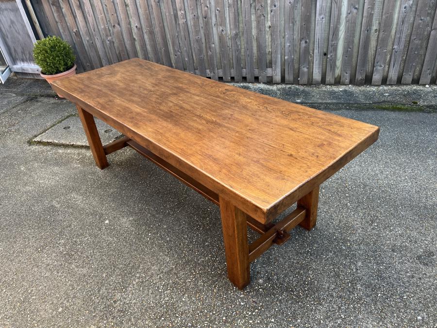 AntiqueTables1's tweet image. 19th Century Elm Normandy Table 

rb.gy/x4pzqf

#elmtable #antiqueelmtable #antiquediningtable #antique #furniture