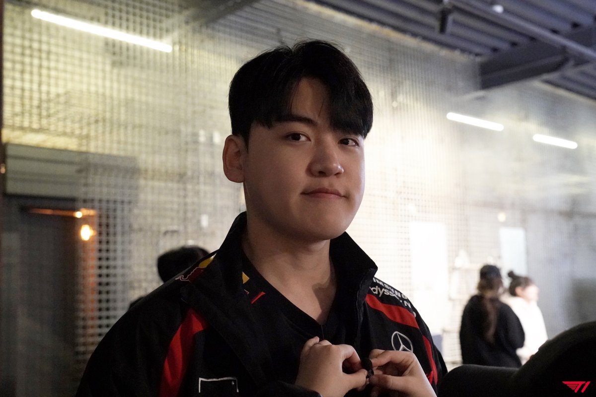 T1LoL's tweet photo. https://t.co/D2q5zzRXqA