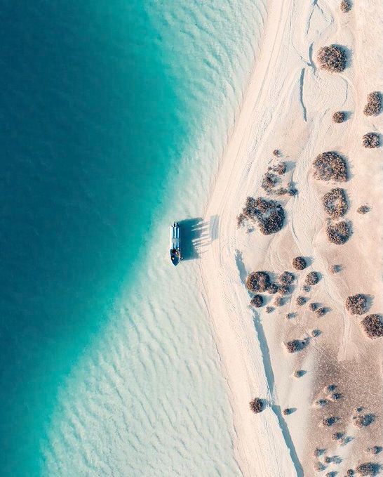inSaudi's tweet photo. وزير السياحة يعلن: 

تم تحقيق هدف رؤية 2030 🇸🇦بنجاح ، حيث بلغ إجمالي عدد السياح في العام الماضي 100 مليون، ليكون من بينهم 27 مليون سائح من الخارج و77 مليون محليًا . 

وقد ذكر عن العمل حاليا تحت إشراف سمو ولي العهد على استراتيجية جديدة لتحقيق الهدف المستقبلي المحدد بـ 150 مليون سائح.